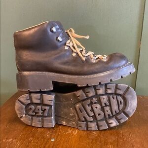 Vintage Women’s size 10 American Eagle Boots brown leather 90’s